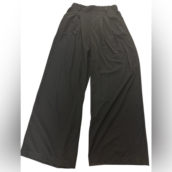 Halara Women’s Black Pants - Picture 2 of 9